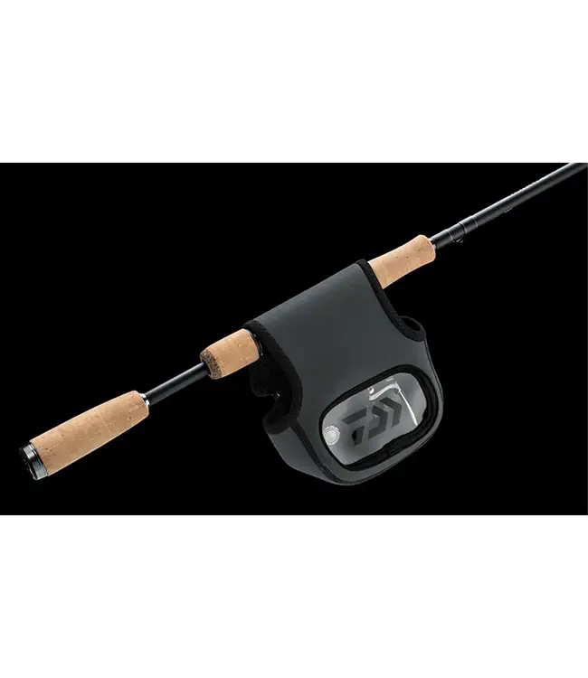 Daiwa Tactical View Reel Cover - Medium