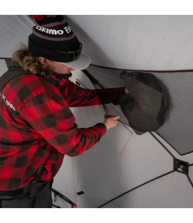 Eskimo Outbreak 350XD Insulated Hut