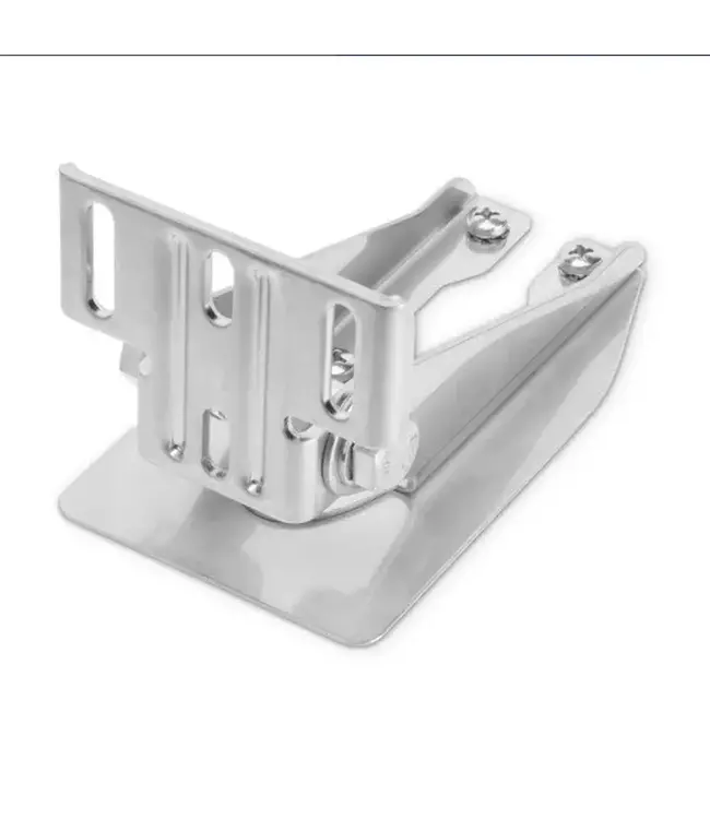 Garmin Heavy Duty Transom Mount with Spray Shield (4/8/12-pin Transducers)