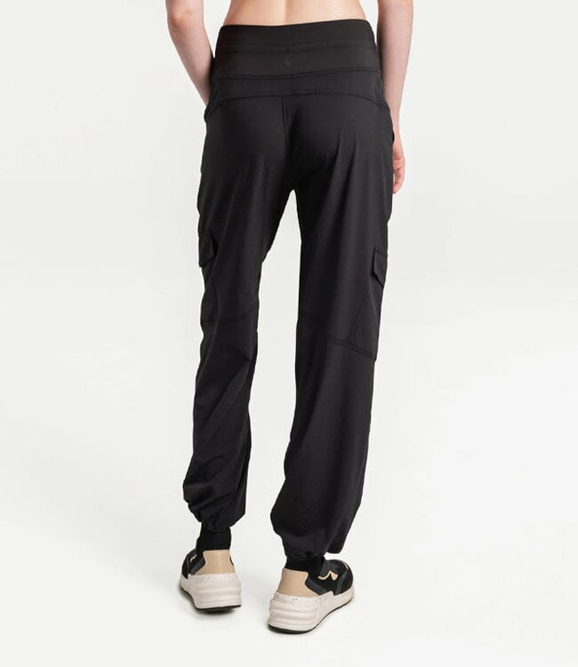 Lolë Momentum Cargo Pants