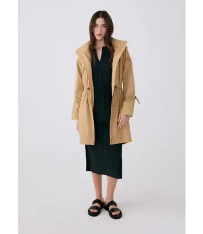 Lolë Piper Oversized Rain Jacket