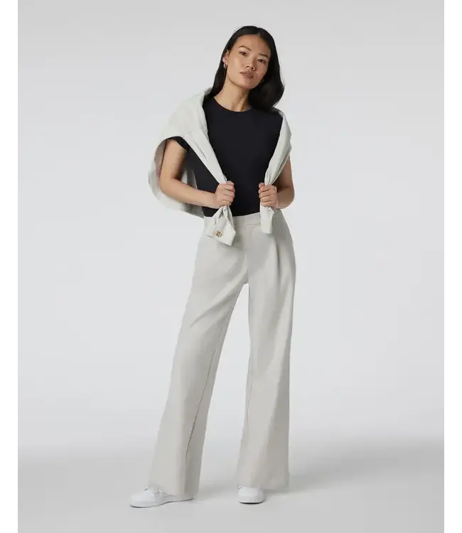 Vuori Women's DreamKnit Move Elevation Trouser