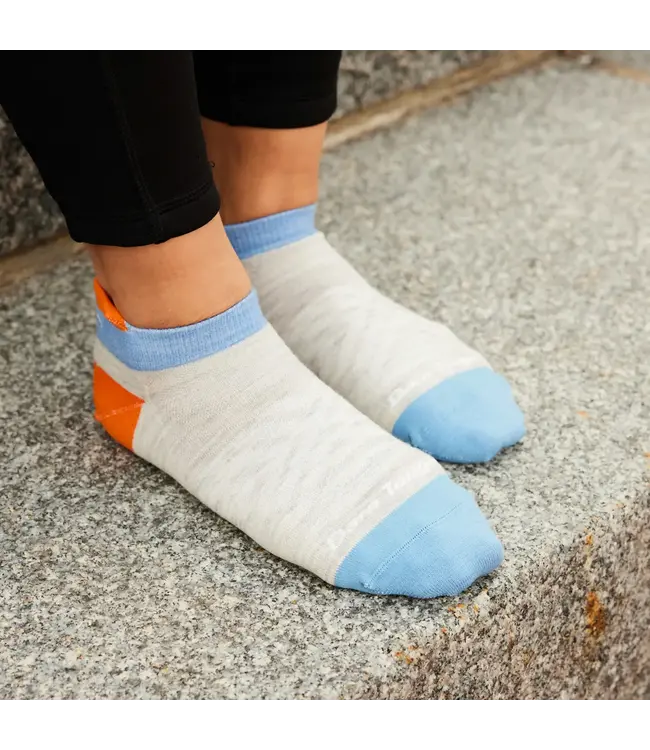 Darn Tough Women's Run No Show Tab No Cushion Ultra-Lightweight Running Sock