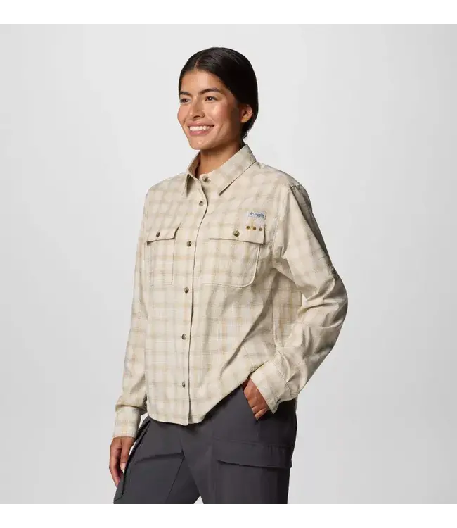 Columbia Women's PFG Wild Cast Performance Yarn Dye Long Sleeve Shirt