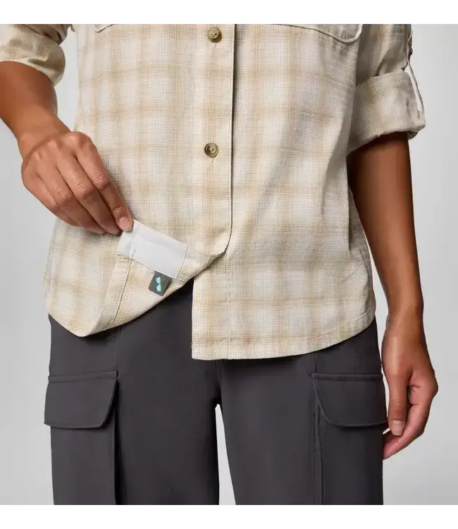 Columbia Women's PFG Wild Cast Performance Yarn Dye Long Sleeve Shirt