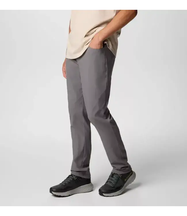 Columbia Men's Black Mesa 5 Pocket Chino Pants
