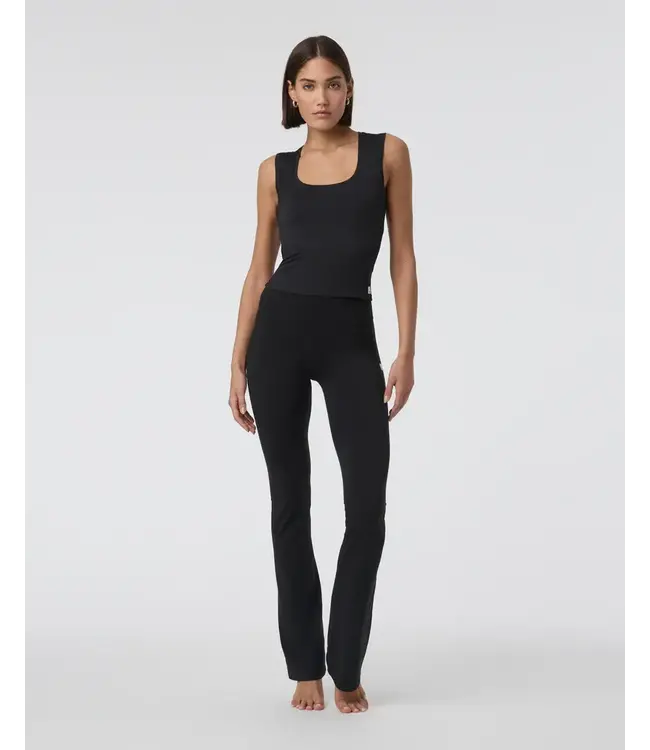 Vuori AllTheFeels Slim Flare