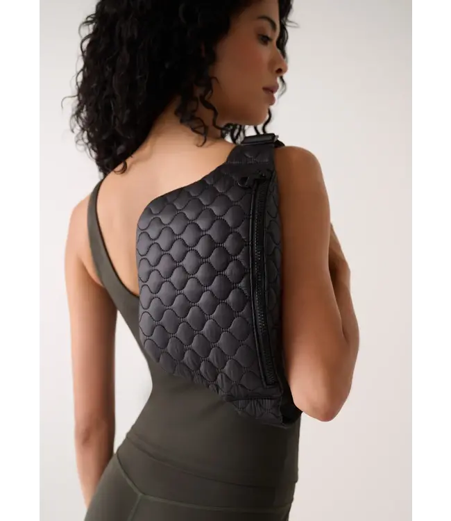 Lolë  Taylor 3l Quilted Belt Bag