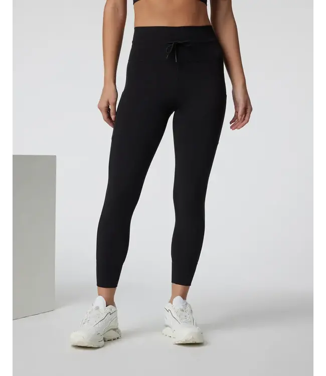 Vuori Women's Daily Legging - Short