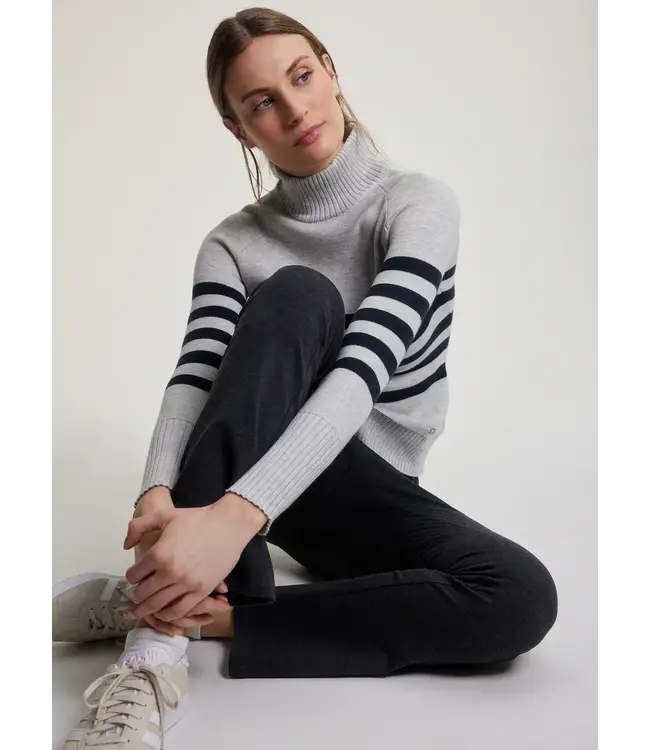 Fig Women's Derby Flare Pants