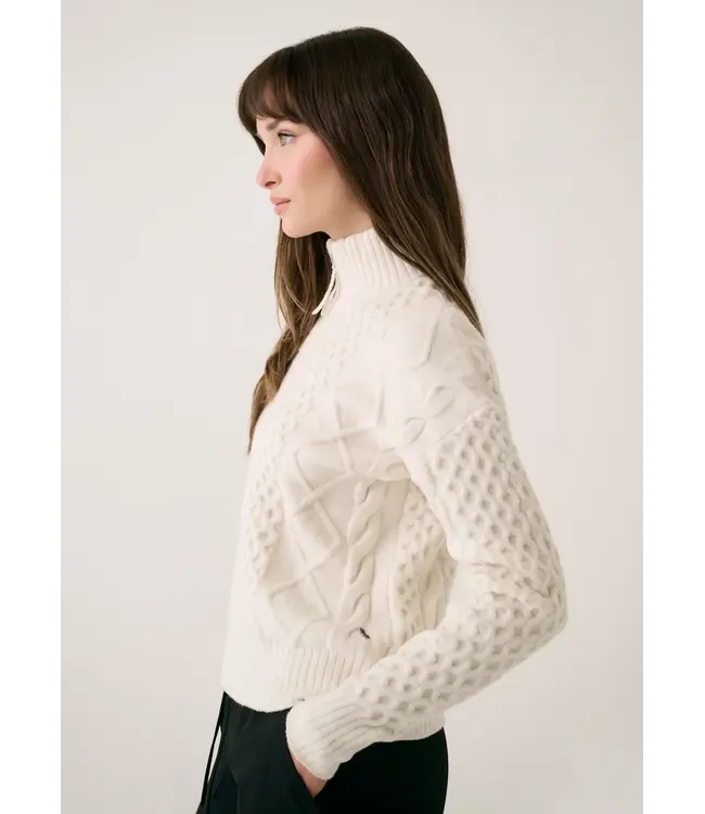 Lolë Women's Camila 1/2 Zip Sweater