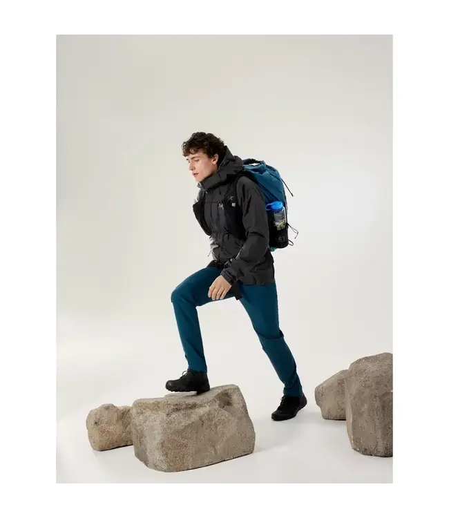 Arc'teryx Men's Beta SL Jacket