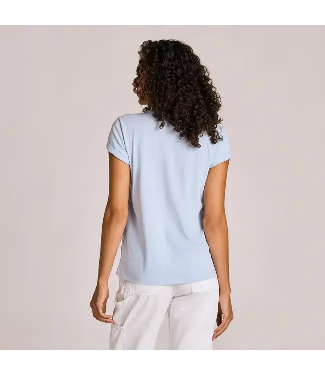 Life Is Good Women's Forgetmenot Butterfly Short Sleeve Crusher Tee