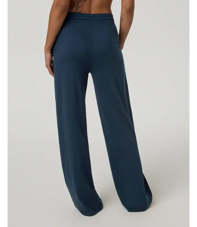 Vuori Women's Halo Essential Wideleg Pant