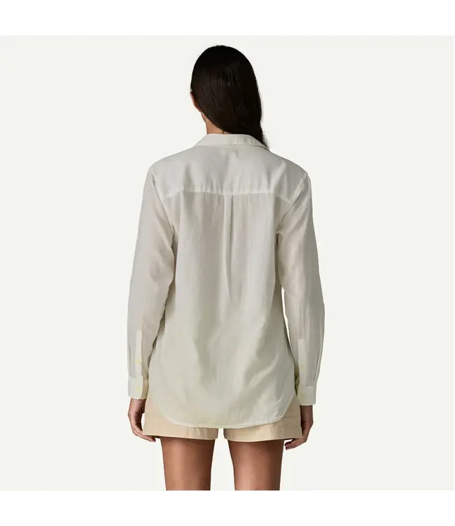 Patgaonia Women's Lightweight A/C Buttondown Shirt