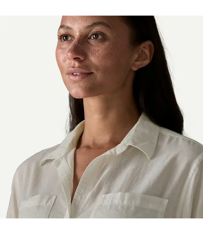 Patgaonia Women's Lightweight A/C Buttondown Shirt