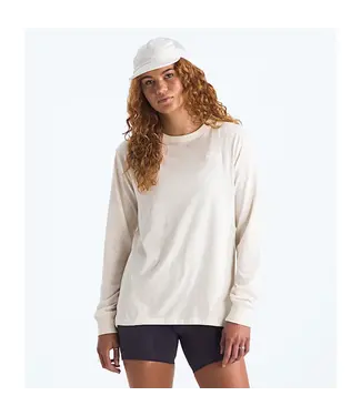 THE NORTH FACE The North Face Women’s Evolution Simple Dome Long-Sleeve Tee