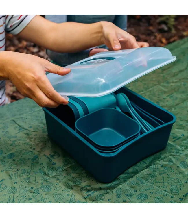Coghlan's Tableware Set - 4 Person