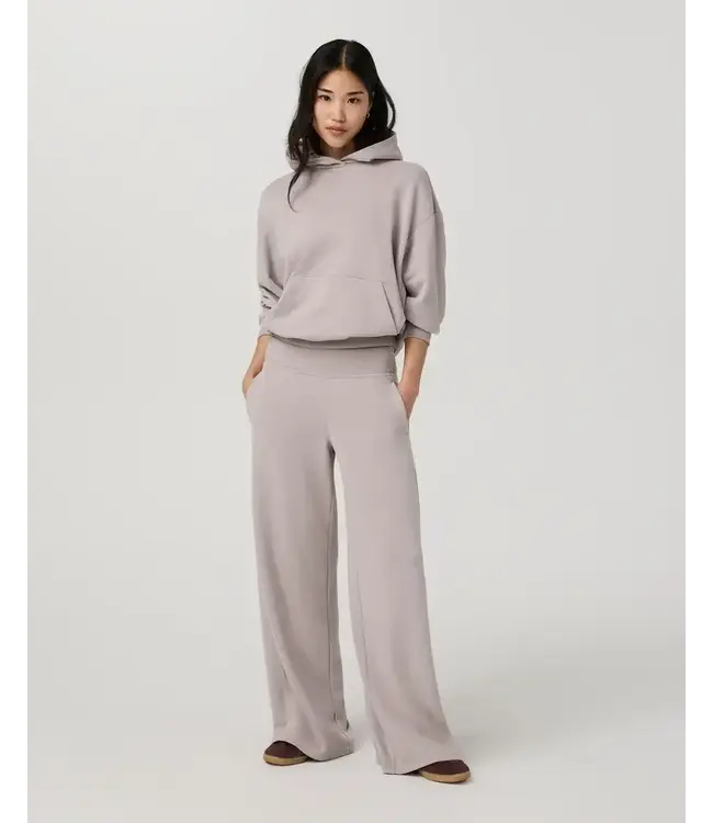 Vuori Sedona Midrise Wideleg Sweatpant