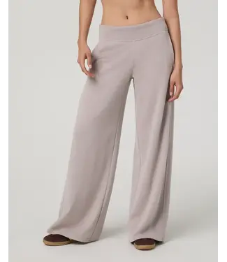 VUORI Vuori Sedona Midrise Wideleg Sweatpant
