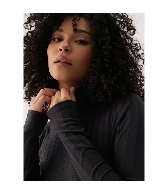 Lolë  Women's Celeste Turtleneck