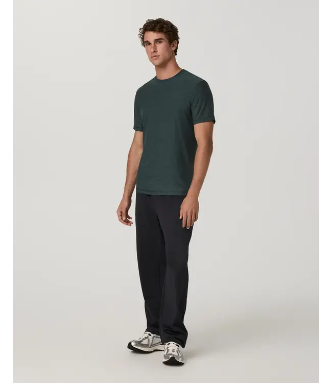 Vuori Men's Strato Tech Top