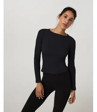 VUORI Vuori Women's Long Sleeve Pose Subtle Scoop
