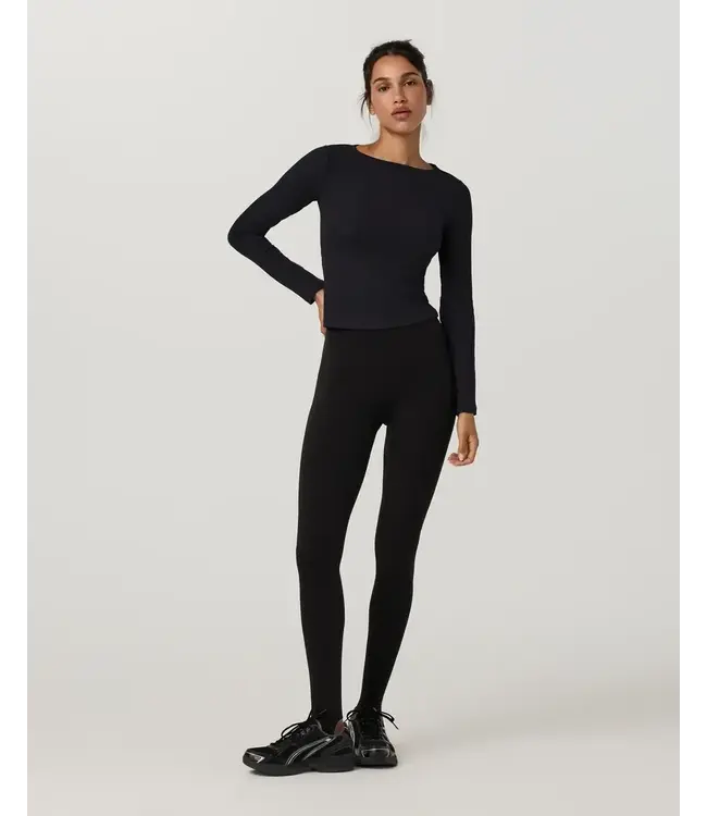 Vuori Women's Long Sleeve Pose Subtle Scoop