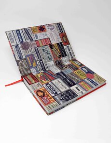 The Graphic Design Sourcebook: 200 Years of Glorious Graphics from the Robert Opie Collection