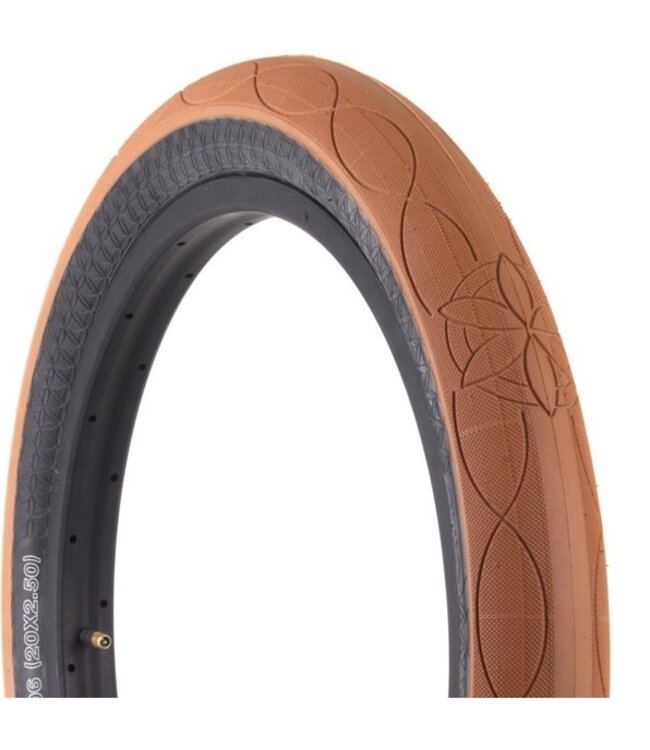 CULT AK TIRE 20 X 2.50" GUM/BLACK