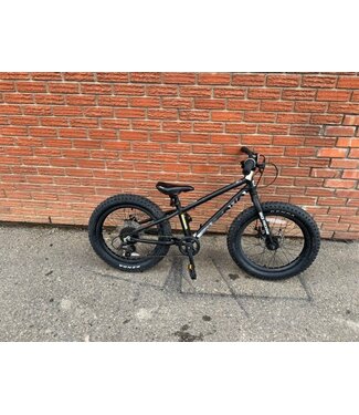 EVO USED EVO BIG RIDGE 20" 7 SPEED BLACK (NEW $599)