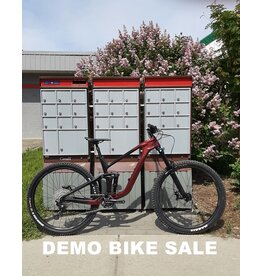 Giant Bicycles 2024 (DEMO) Reign Adv 2 Sangria/Carbon