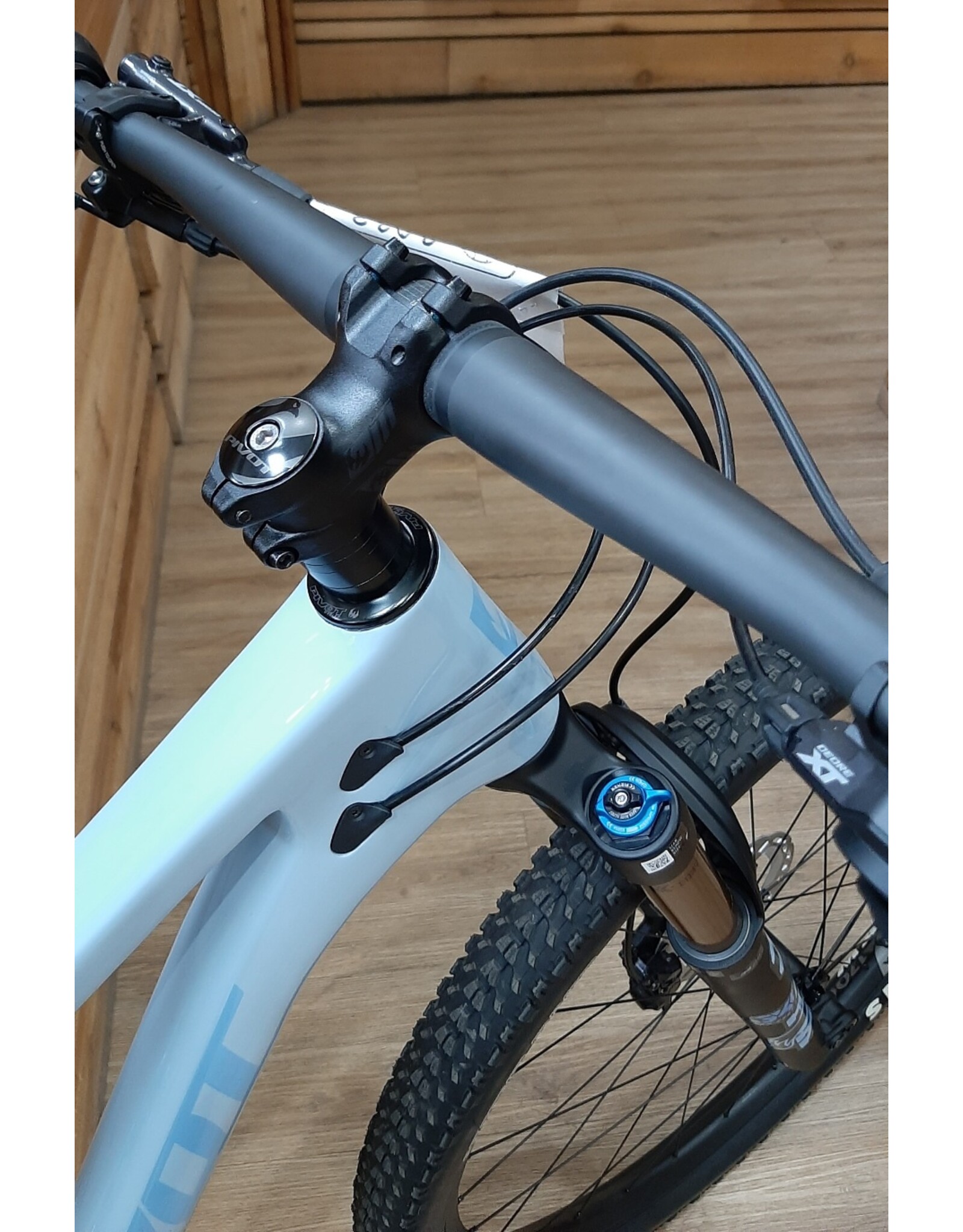 PIVOT Mach 4 SL Pro XT/XTR Ice Blue L