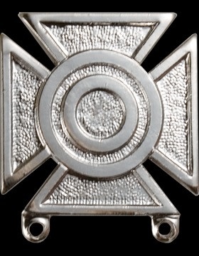 US Army Polished Nickel Sharpshooter Badge Insignia