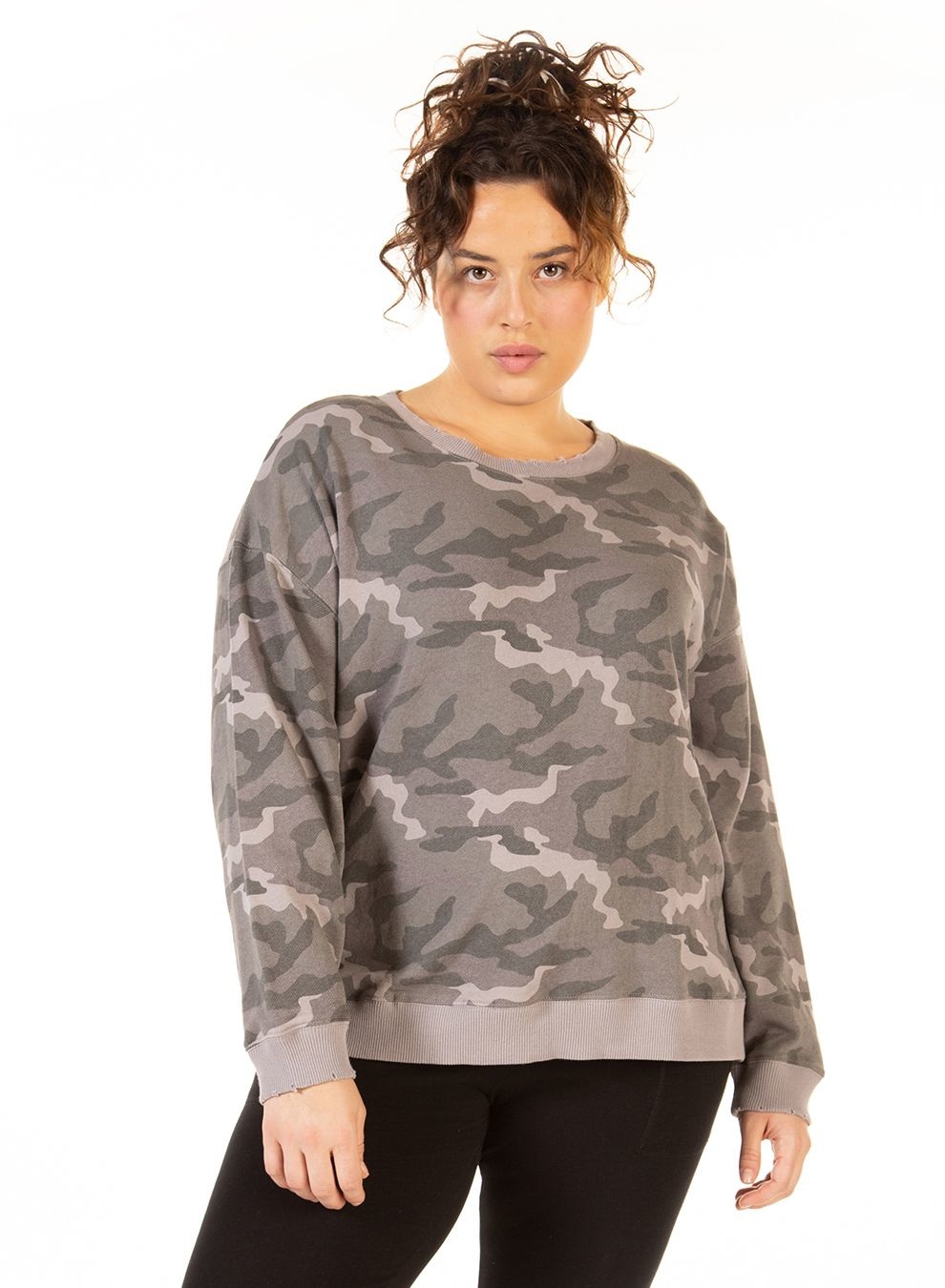 Camo Pullover Plus - Mila + Paige