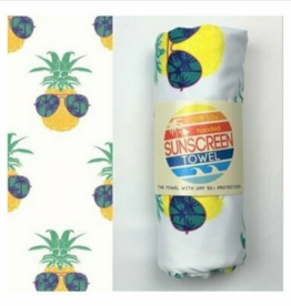 Love Bug Upf 50+ Towel w/ Hood - Pineapple Face