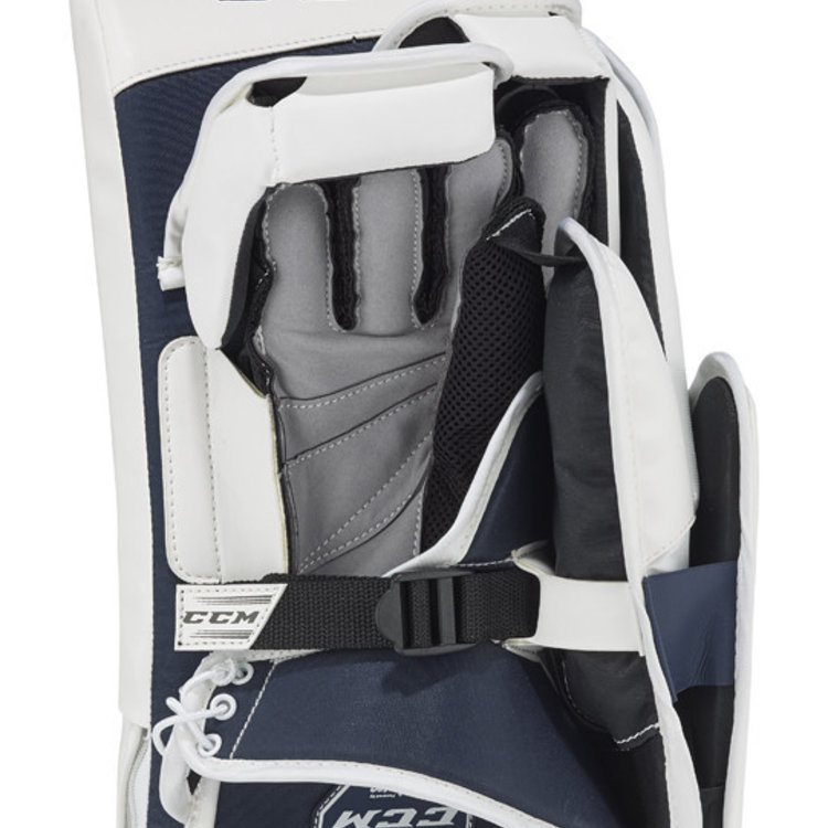 CCM Extreme Flex E4.5 Goal Blocker - Junior - Jerry's Hockey