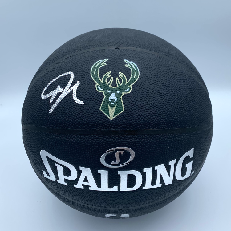 Fanatics Giannis Antetokounmpo Autographed Basketball