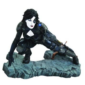 Diamond Select Toys Marvel Premier Domino Comic Statue