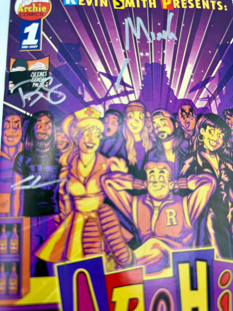 Archie Comics (SIGNED) Archie Meets Jay & Silent Bob TAB Exclusive Cover  100 SIGNED!! (MR)