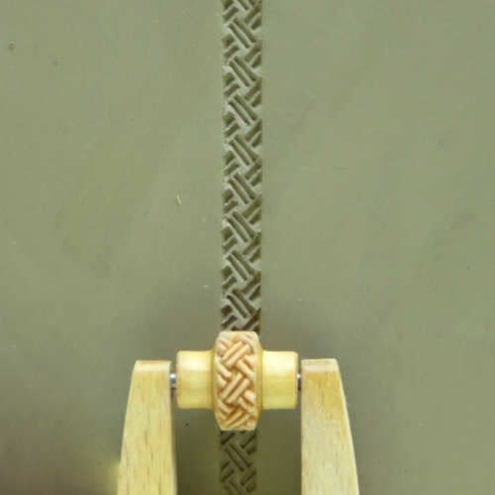 MKM POTTERY TOOLS MKM MINI ROLLER MRS-005 0.5 cm – Basket Weave 1