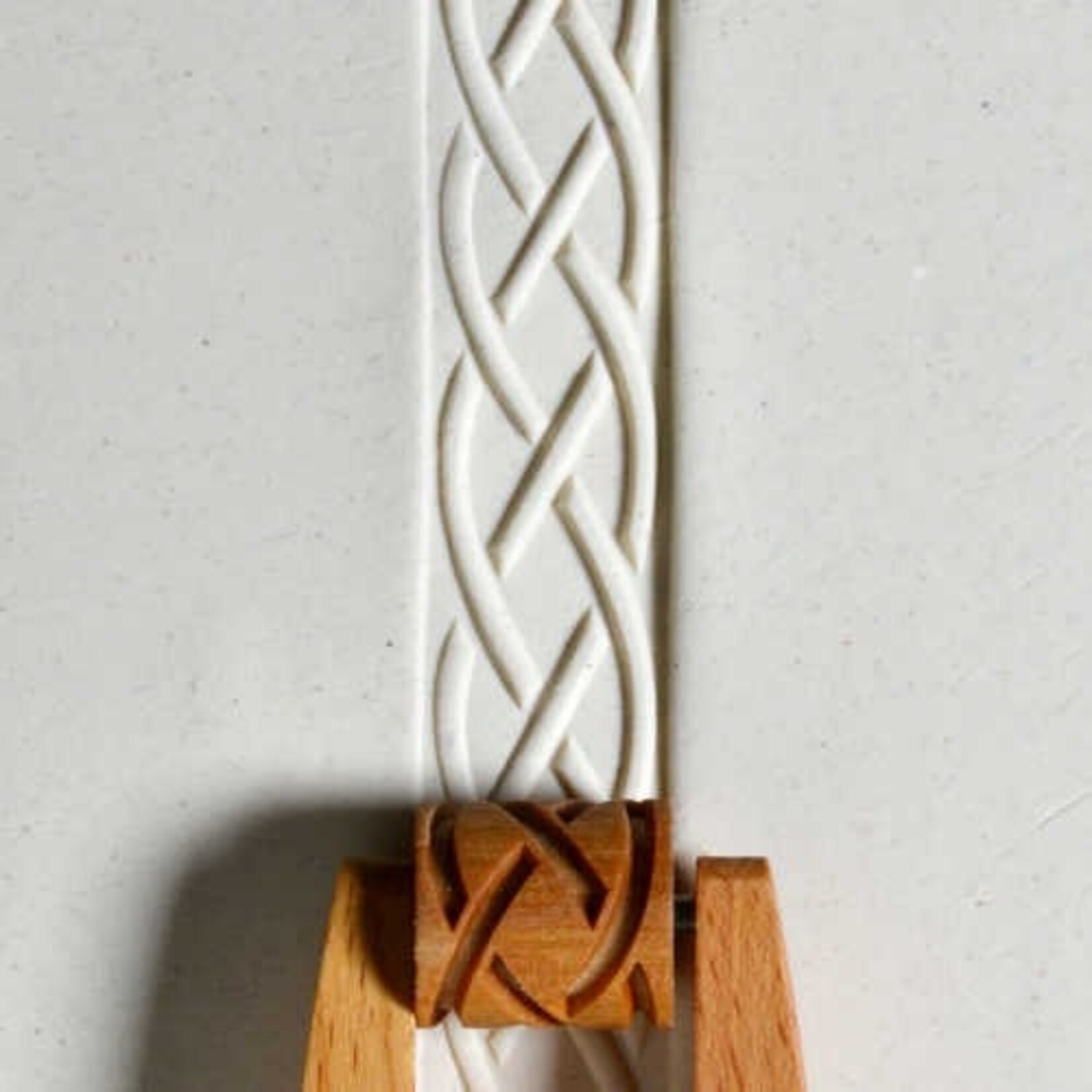 MKM POTTERY TOOLS MKM MINI ROLLER MRX-014 2 cm – Loose Braid