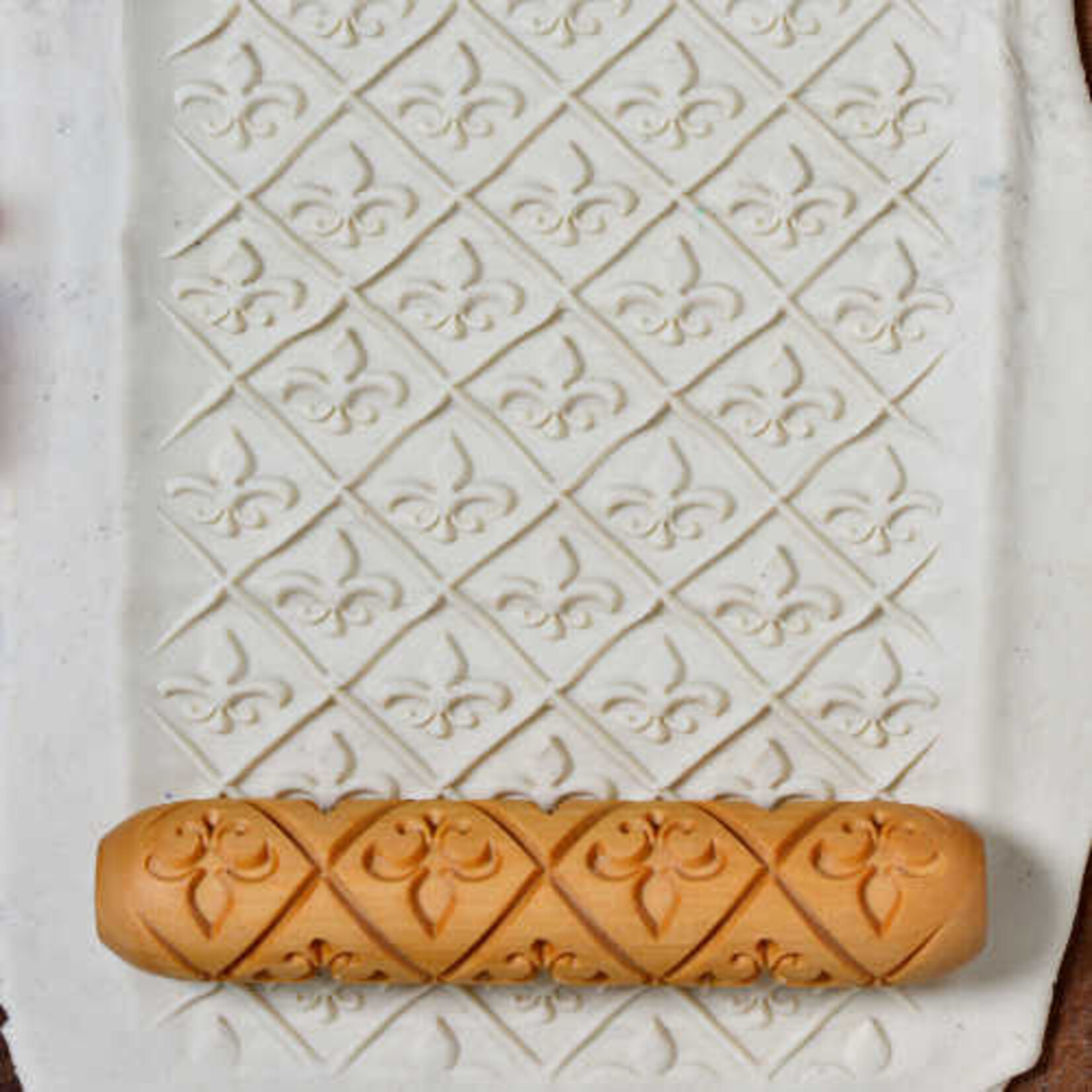 MKM POTTERY TOOLS MKM BIG HAND ROLLER BHR-005 – Fleur-de-lis