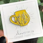 Elan Pottery Transfers Tree Carved Mug Enamel Pin - Yellow