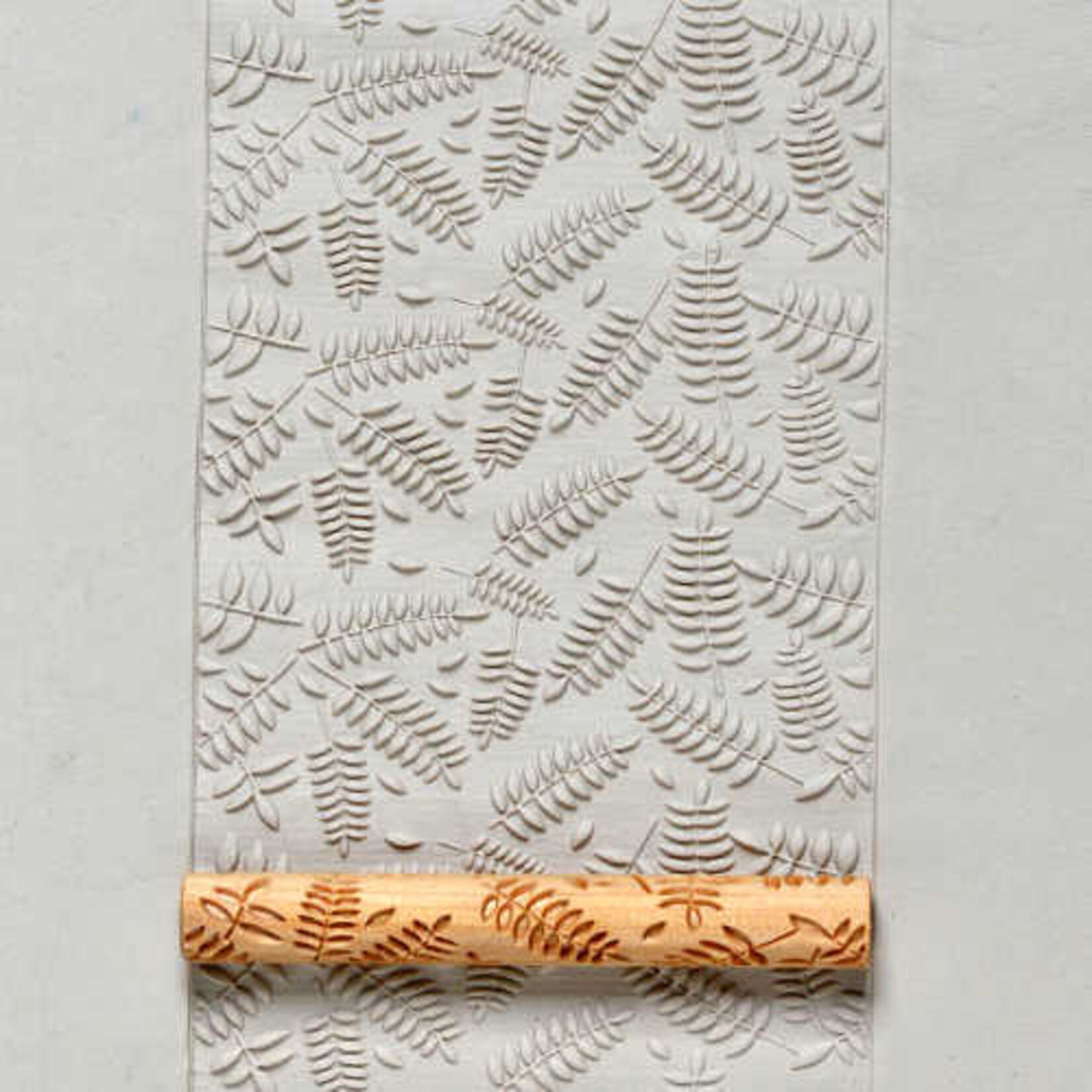 MKM POTTERY TOOLS MKM TWIG ROLLER TW-010 – Fern Leaves 1