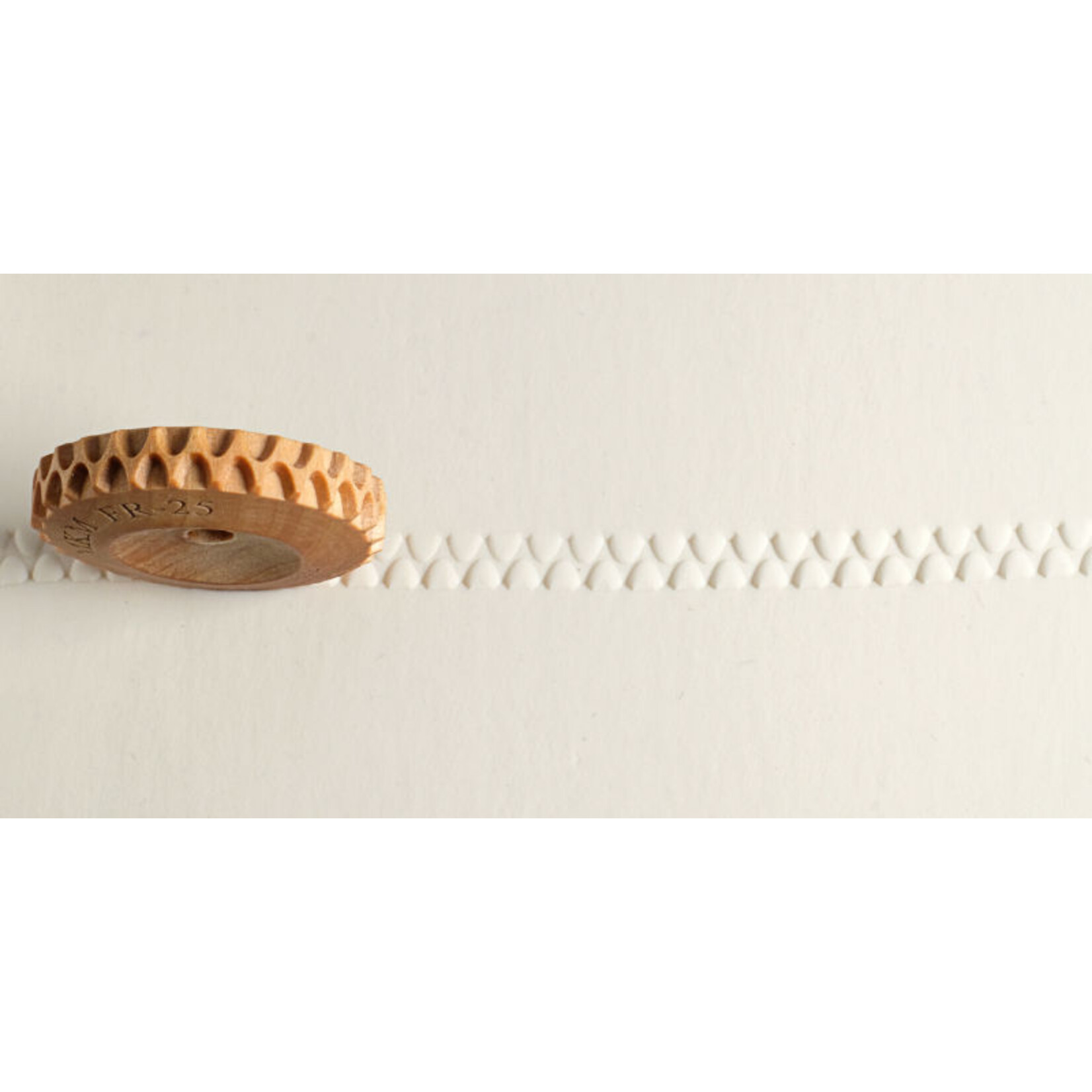 MKM POTTERY TOOLS MKM FINGER ROLLER  FR-025 – Monster Teeth