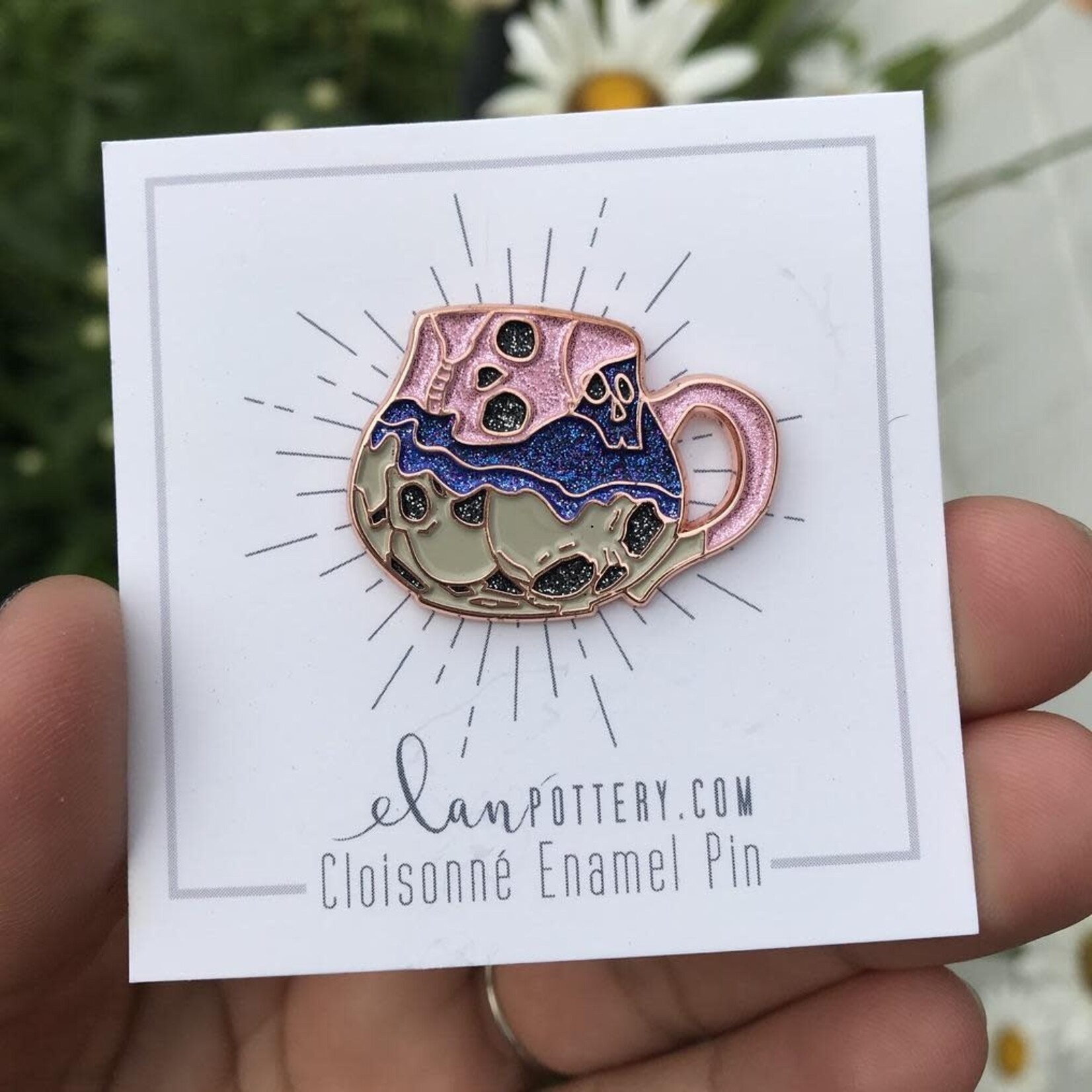Elan Pottery Transfers Naked Skull Mug Enamel Pin - Pink