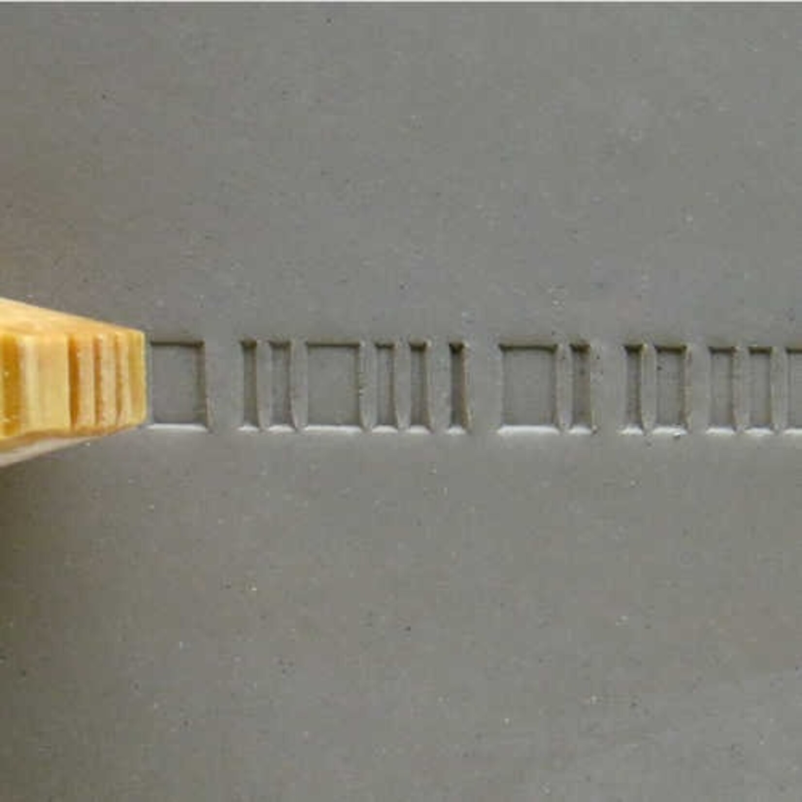 MKM POTTERY TOOLS MKM FINGER ROLLER FR-017 – Bar Code
