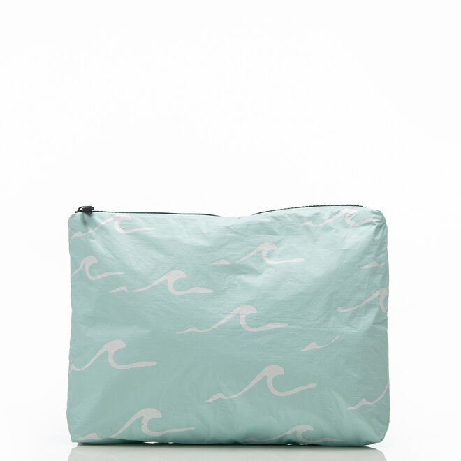 MID WATER RESISTANT POUCH