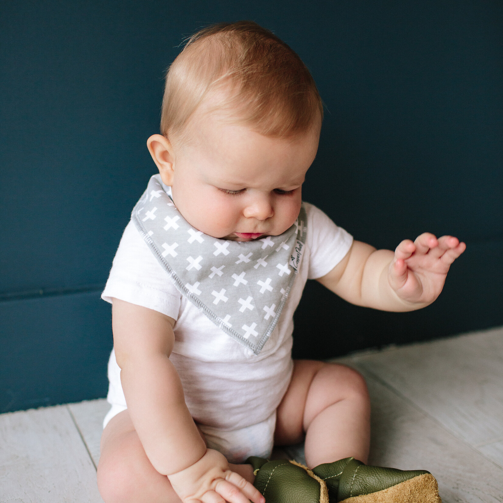 Shade Baby Bandana Bib Set (4-pack)